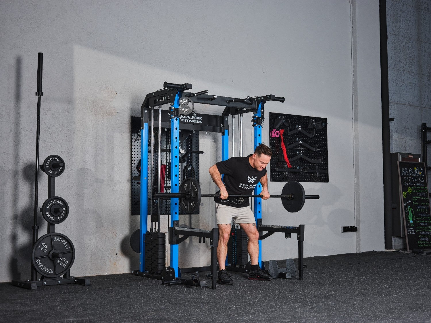 Barbell Row vs Cable Row: Which Exercise Targets Your Back Muscles Better